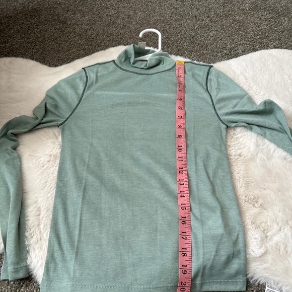 Madewell semi sheer mockneck tee size Xs - Picture 4 of 4